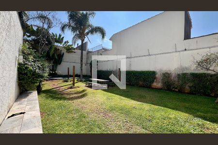 Quintal de casa à venda com 5 quartos, 690m² em Jardim Paulista, São Paulo