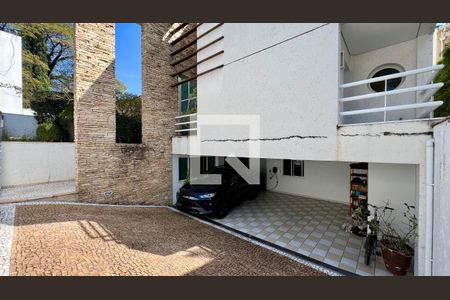 Garagem de casa à venda com 5 quartos, 690m² em Jardim Paulista, São Paulo