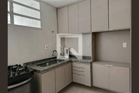Cozinha de apartamento para alugar com 3 quartos, 110m² em Cerqueira César, São Paulo