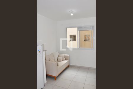Sala/Cozinha de apartamento para alugar com 2 quartos, 34m² em Vila Anastácio, São Paulo