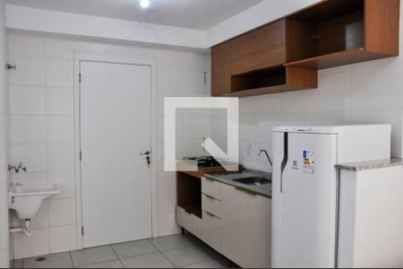 Sala/Cozinha de apartamento para alugar com 2 quartos, 34m² em Vila Anastácio, São Paulo