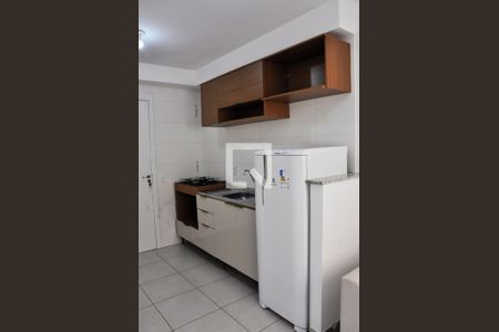 Sala/Cozinha de apartamento para alugar com 2 quartos, 34m² em Vila Anastácio, São Paulo