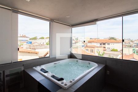 Banheira de apartamento para alugar com 3 quartos, 136m² em Maria Helena, Belo Horizonte