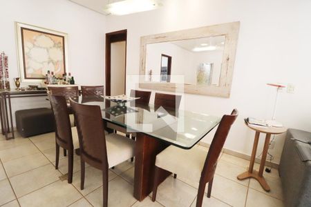 Sala de casa para alugar com 4 quartos, 350m² em Jardim Karaíba, Uberlândia