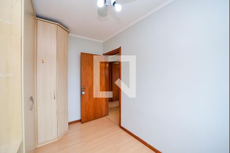 Quarto 2 de apartamento para alugar com 3 quartos, 80m² em São Sebastião, Porto Alegre