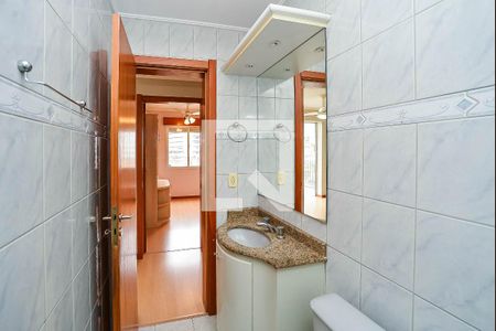 Banheiro Social de apartamento para alugar com 3 quartos, 80m² em São Sebastião, Porto Alegre
