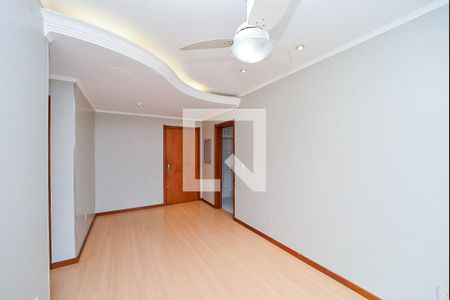 Sala de apartamento para alugar com 3 quartos, 80m² em São Sebastião, Porto Alegre