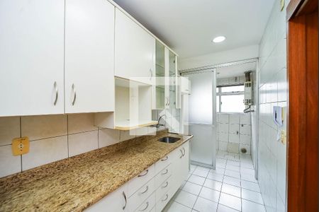 Cozinha de apartamento para alugar com 3 quartos, 80m² em São Sebastião, Porto Alegre