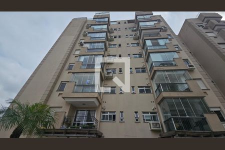 Fachada do Bloco de apartamento para alugar com 3 quartos, 80m² em São Sebastião, Porto Alegre