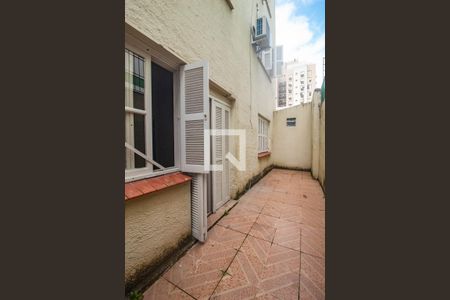 Vista/Sala /Jardim interno de apartamento à venda com 2 quartos, 90m² em Menino Deus, Porto Alegre