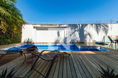 Área externa de casa à venda com 5 quartos, 600m² em Estoril, Belo Horizonte