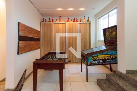 Sala 2 de casa para alugar com 5 quartos, 600m² em Estoril, Belo Horizonte