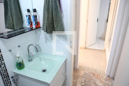 Banheiro de casa à venda com 3 quartos, 200m² em Conjunto Agua Branca, Contagem