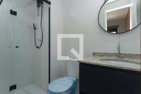 Banheiro de kitnet/studio para alugar com 1 quarto, 24m² em Pompeia, São Paulo