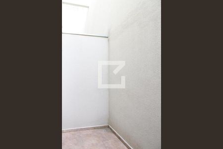 Banheiro de kitnet/studio para alugar com 1 quarto, 53m² em Jardim Analia Franco, São Paulo