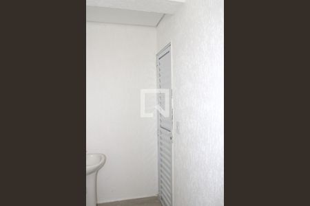 Banheiro de kitnet/studio para alugar com 1 quarto, 53m² em Jardim Analia Franco, São Paulo