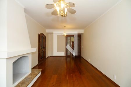 Sala de casa à venda com 3 quartos, 320m² em Alto de Pinheiros, São Paulo