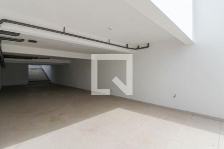 Garagem de casa à venda com 3 quartos, 194m² em Jardim Dourado, Guarulhos