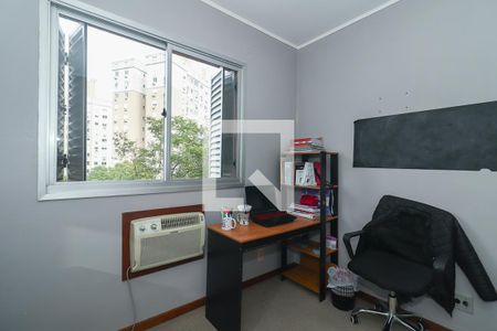 Quarto 2 de apartamento à venda com 2 quartos, 64m² em Jardim Carvalho, Porto Alegre