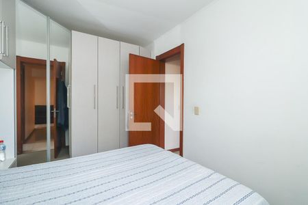 Quarto de apartamento à venda com 2 quartos, 64m² em Jardim Carvalho, Porto Alegre