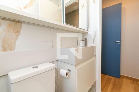 Banheiro de apartamento à venda com 2 quartos, 58m² em Jk, Contagem