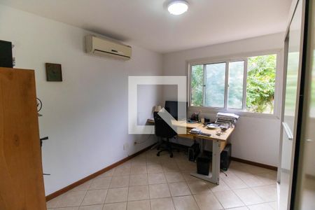 Quarto 1 de casa de condomínio à venda com 3 quartos, 160m² em Maria Paula, Niterói