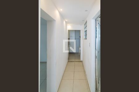 Corredor de casa à venda com 2 quartos, 59m² em Irajá, Rio de Janeiro