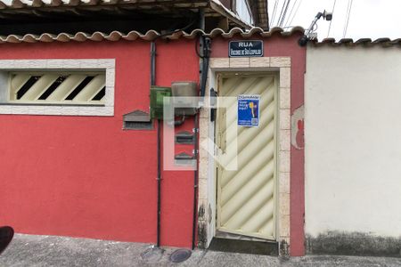 Fachada de casa à venda com 2 quartos, 59m² em Irajá, Rio de Janeiro