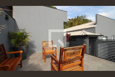 Área Externa de casa de condomínio para alugar com 1 quarto, 45m² em Vila Bela, São Paulo