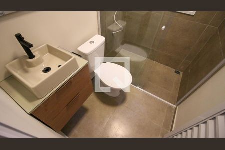Banheiro de casa de condomínio para alugar com 1 quarto, 45m² em Vila Bela, São Paulo