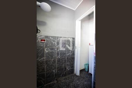 Banheiro da Edícula de casa à venda com 3 quartos, 134m² em Nova Campinas, Campinas