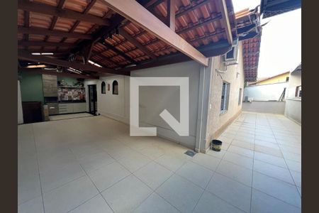 Casa à venda com 4 quartos, 310m² em Céu Azul, Belo Horizonte