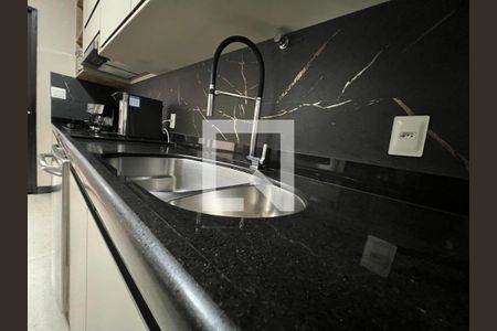 Casa à venda com 4 quartos, 310m² em Céu Azul, Belo Horizonte