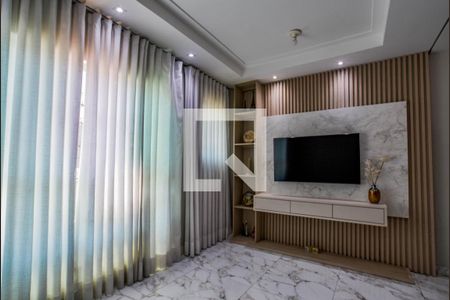 Sala de casa à venda com 2 quartos, 128m² em Utinga, Santo André
