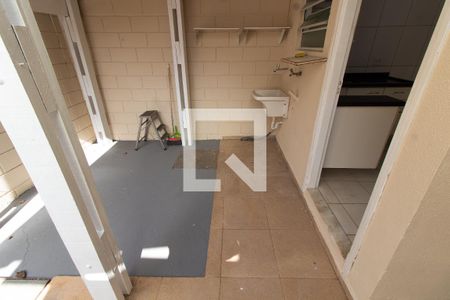 Área de Serviço de casa de condomínio para alugar com 3 quartos, 90m² em Bairro das Palmeiras, Campinas
