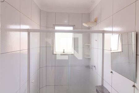 Banheiro da Suíte de casa de condomínio para alugar com 3 quartos, 90m² em Bairro das Palmeiras, Campinas