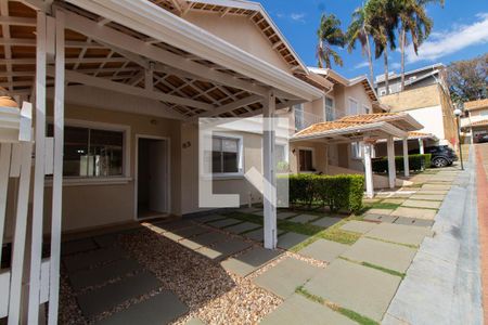 Garagem de casa de condomínio para alugar com 3 quartos, 90m² em Bairro das Palmeiras, Campinas