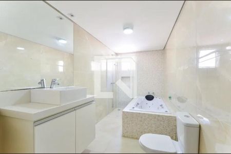 Casa à venda com 4 quartos, 360m² em Vila Sonia, São Paulo