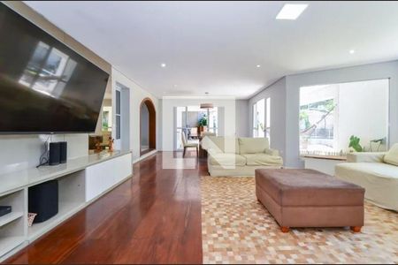 Casa à venda com 4 quartos, 360m² em Vila Sonia, São Paulo