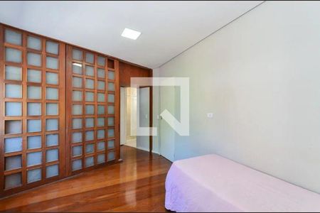 Casa à venda com 4 quartos, 360m² em Vila Sonia, São Paulo