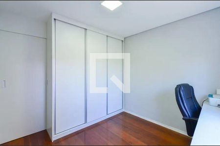 Casa à venda com 4 quartos, 360m² em Vila Sonia, São Paulo