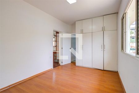 Casa à venda com 4 quartos, 315m² em Campo Belo, São Paulo