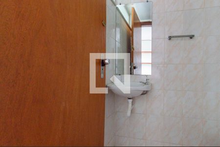 Lavabo de apartamento para alugar com 2 quartos, 150m² em Buritis, Belo Horizonte