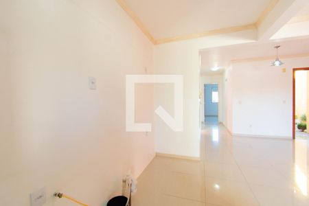 Sala de casa de condomínio à venda com 3 quartos, 110m² em Olaria, Canoas