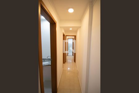 corredor de apartamento para alugar com 2 quartos, 78m² em Vila Caiçara, Praia Grande