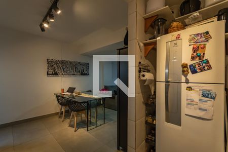Cozinha de casa de condomínio à venda com 2 quartos, 72m² em Castelo, Belo Horizonte