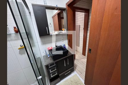 Banheiro de casa à venda com 2 quartos, 150m² em Scharlau, São Leopoldo