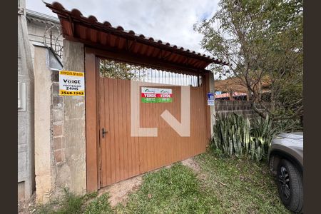 Fachada de casa à venda com 2 quartos, 150m² em Scharlau, São Leopoldo