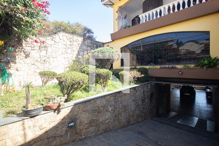Garagem de casa à venda com 4 quartos, 325m² em Vila Ede, São Paulo