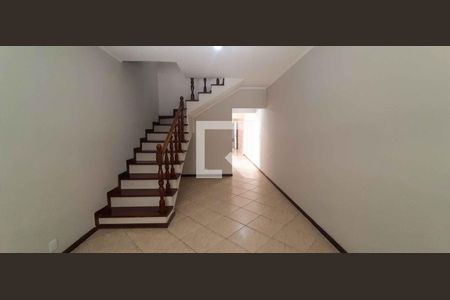 Sala  de casa à venda com 3 quartos, 185m² em Bela Vista, Osasco